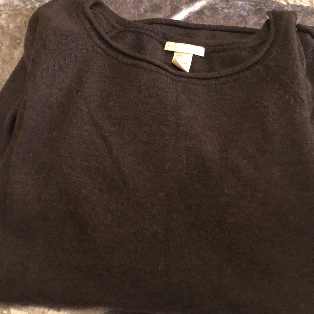 sweater - Picture 2 of 3